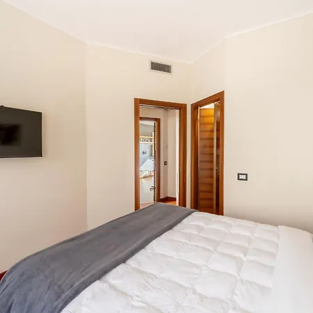 Cielo Suite, Panoramic View With Jacuzzi Řím